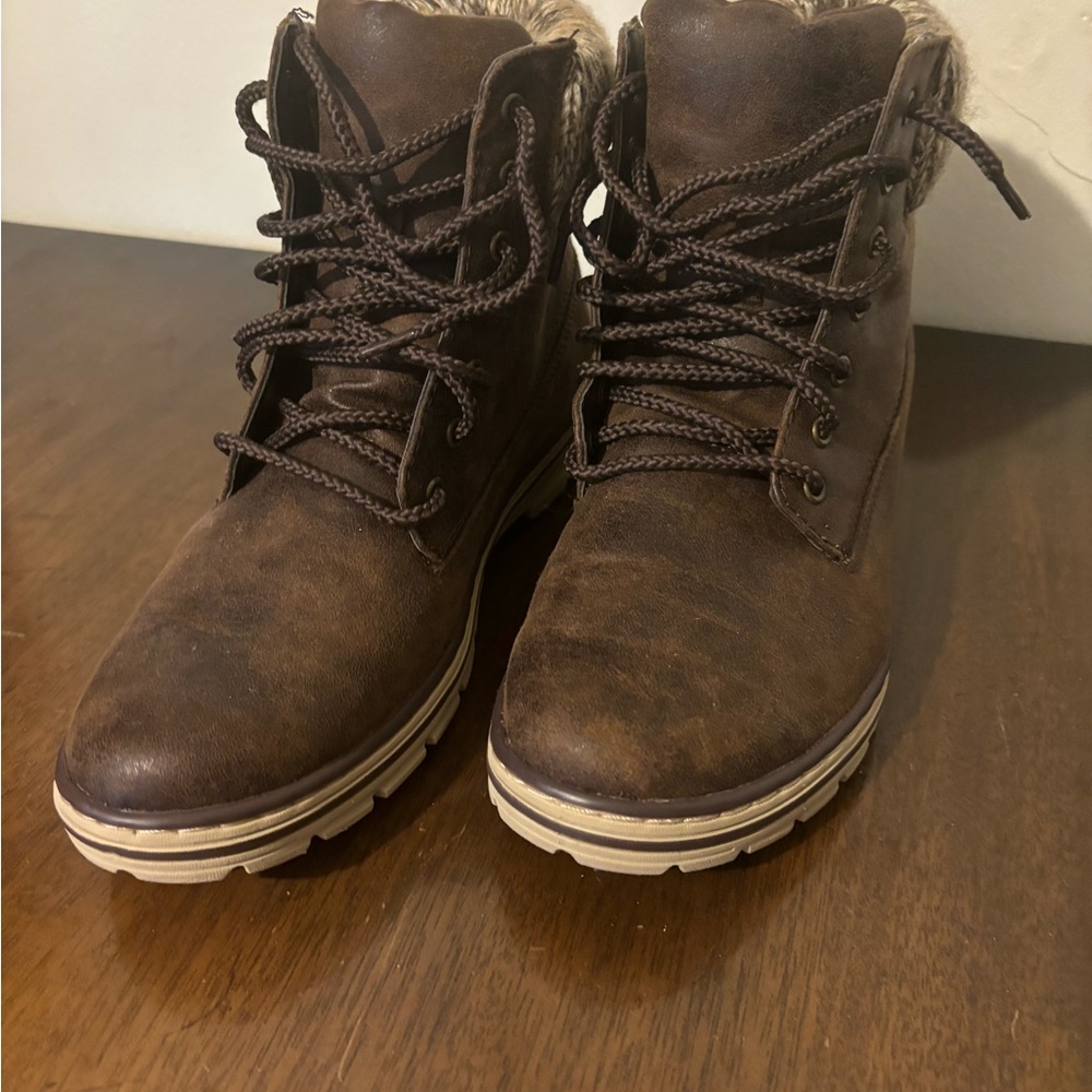 White Mountain Brown Fur-Lined Boots